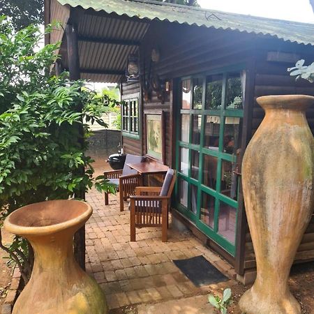 Hotel The Old Cabin Cullinan Exterior foto